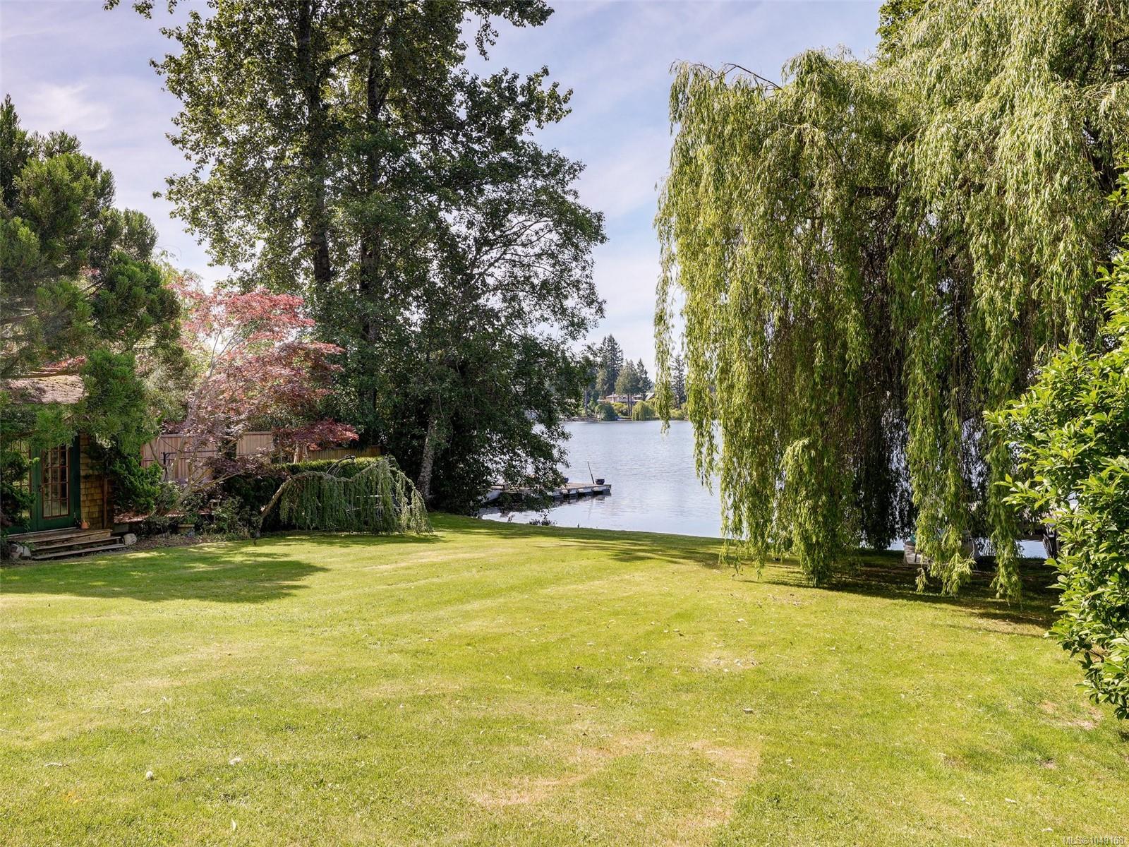 1167 Goldstream Ave — listing photo 10 of 37