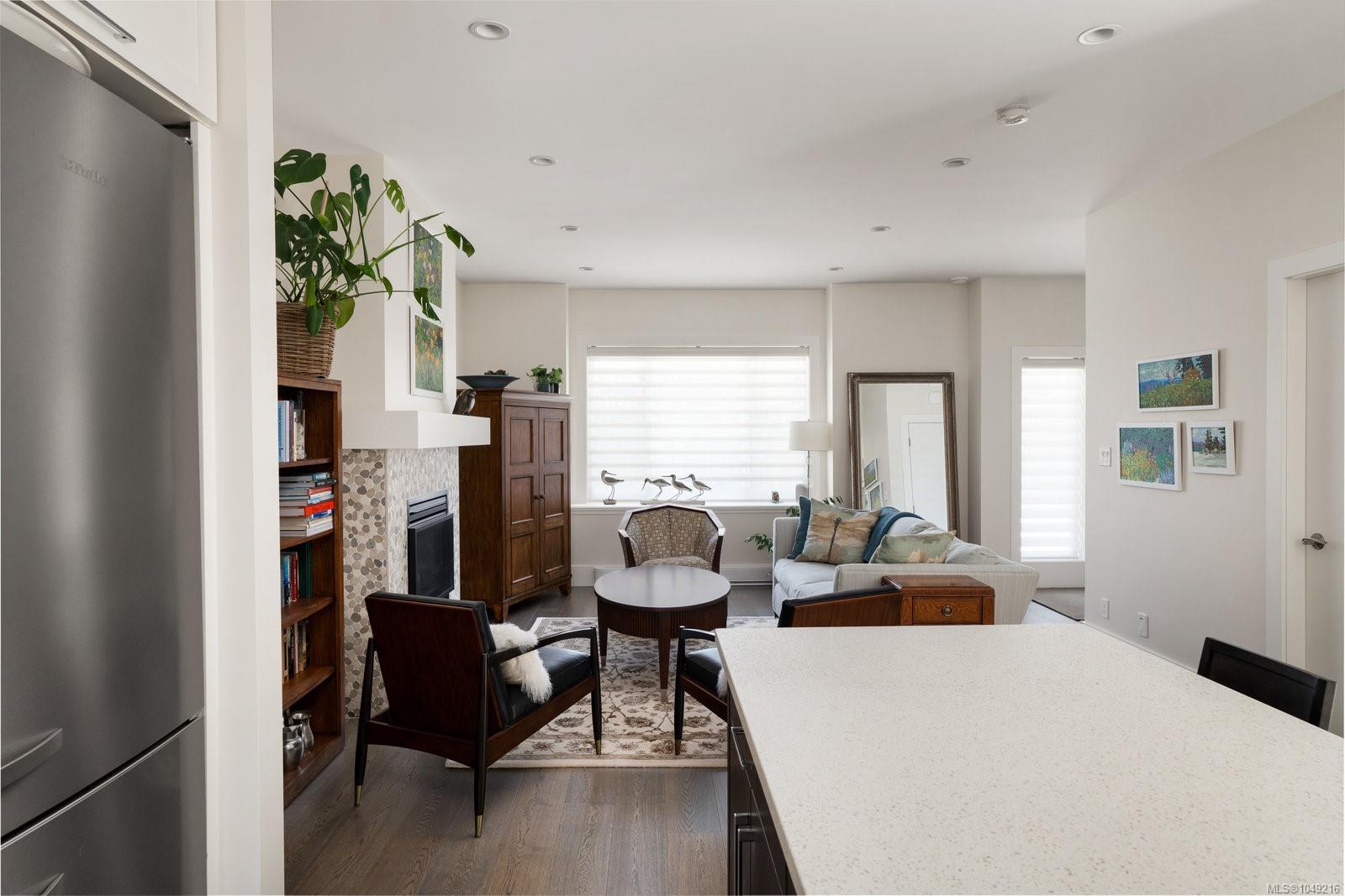 2-2419 Malaview Ave — listing photo 12 of 34