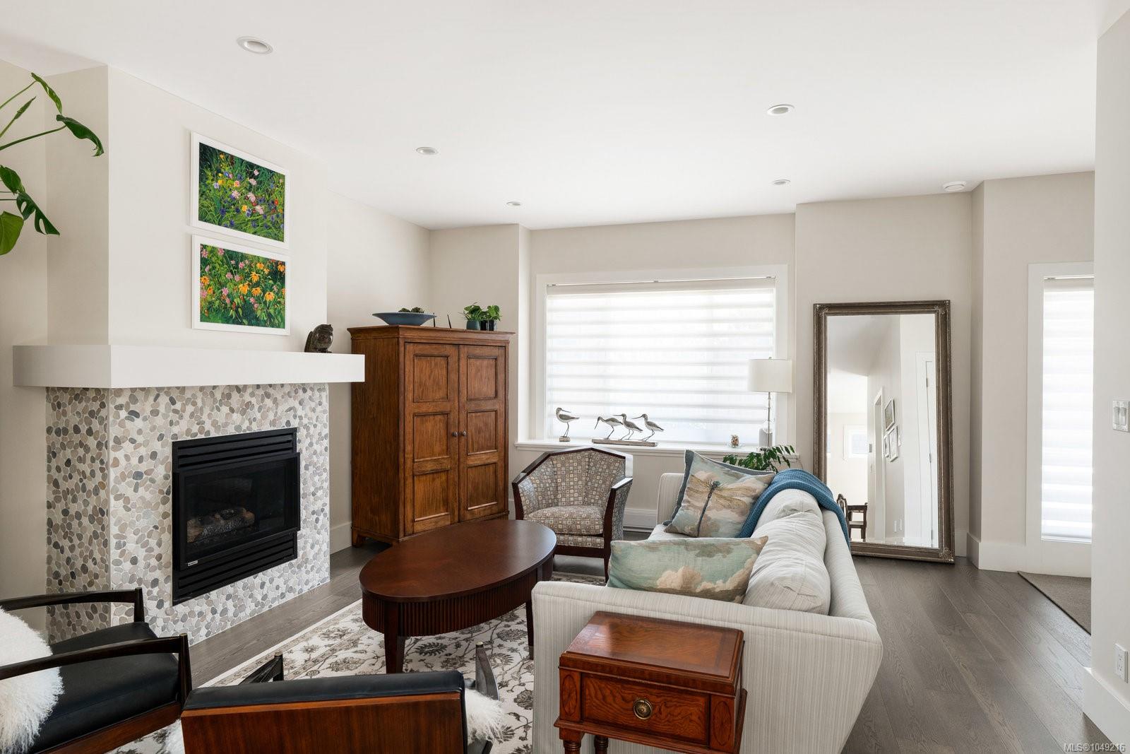 2-2419 Malaview Ave — listing photo 6 of 34