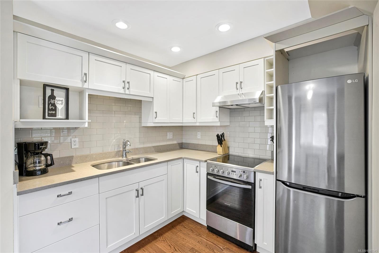 2-315 Robinson Rd — listing photo 4 of 27