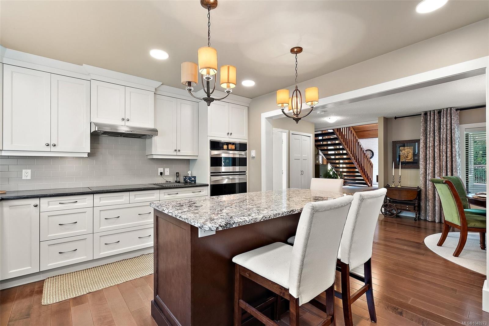 10936 Boas Rd — listing photo 5 of 35