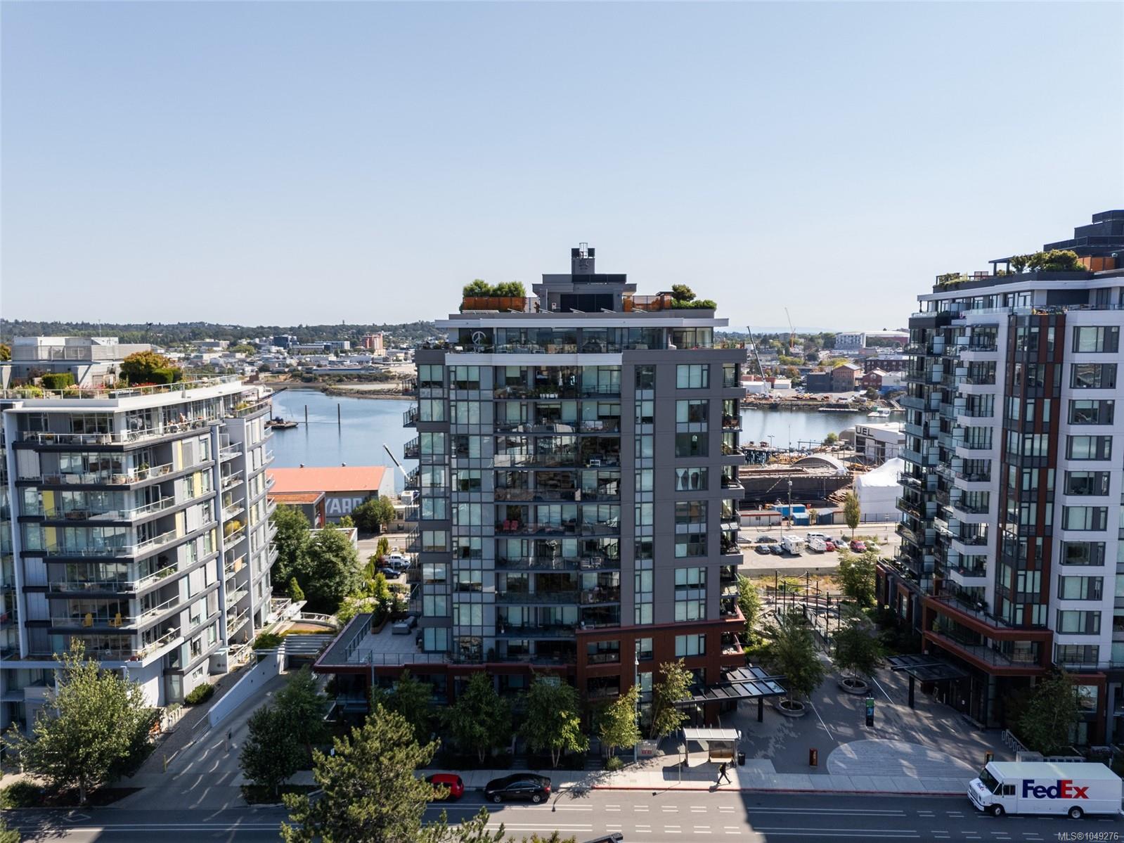705-369 Tyee Rd — listing photo 3 of 47