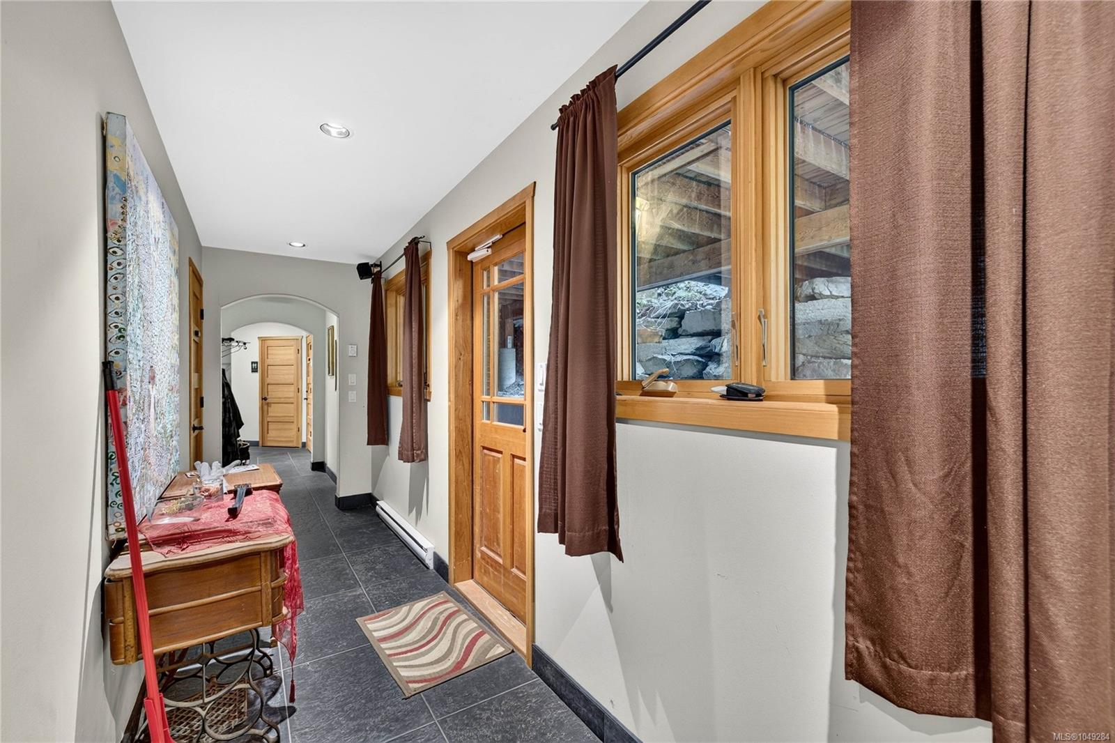 360 Wright Rd — listing photo 12 of 72
