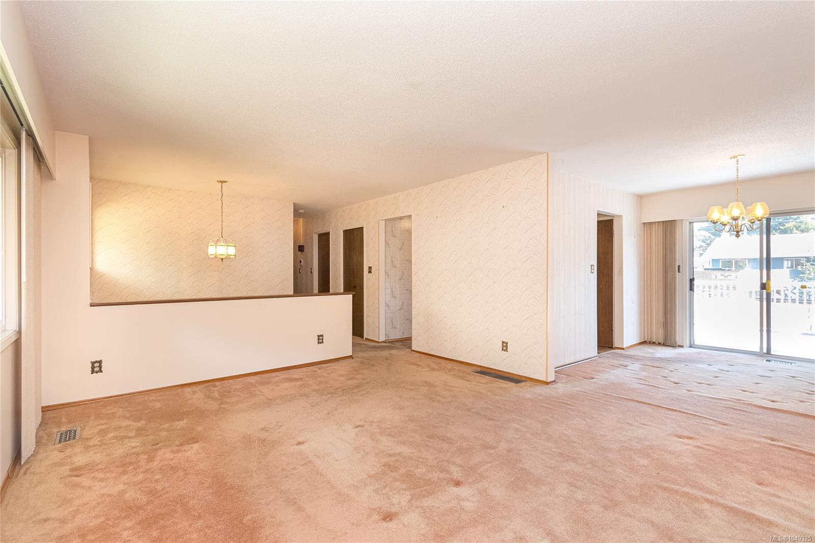 2304 Alicia Pl — listing photo 6 of 32