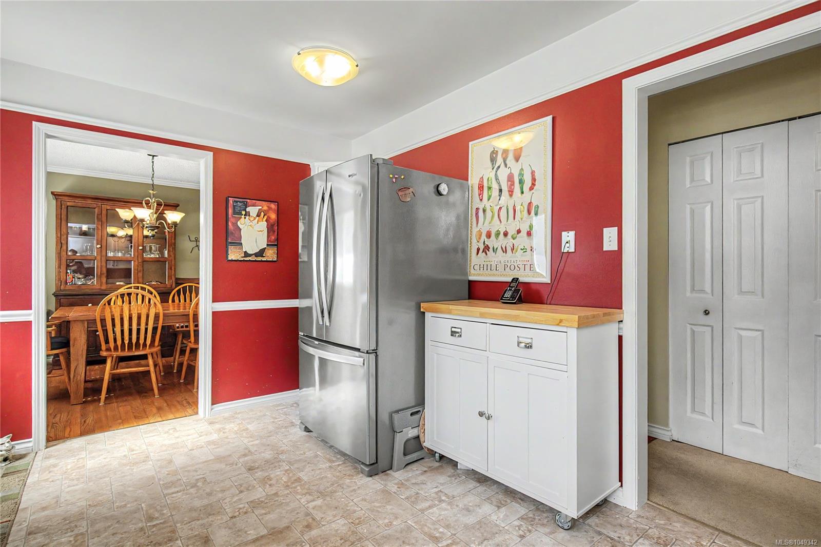 3071 Shamrock Pl — listing photo 13 of 38