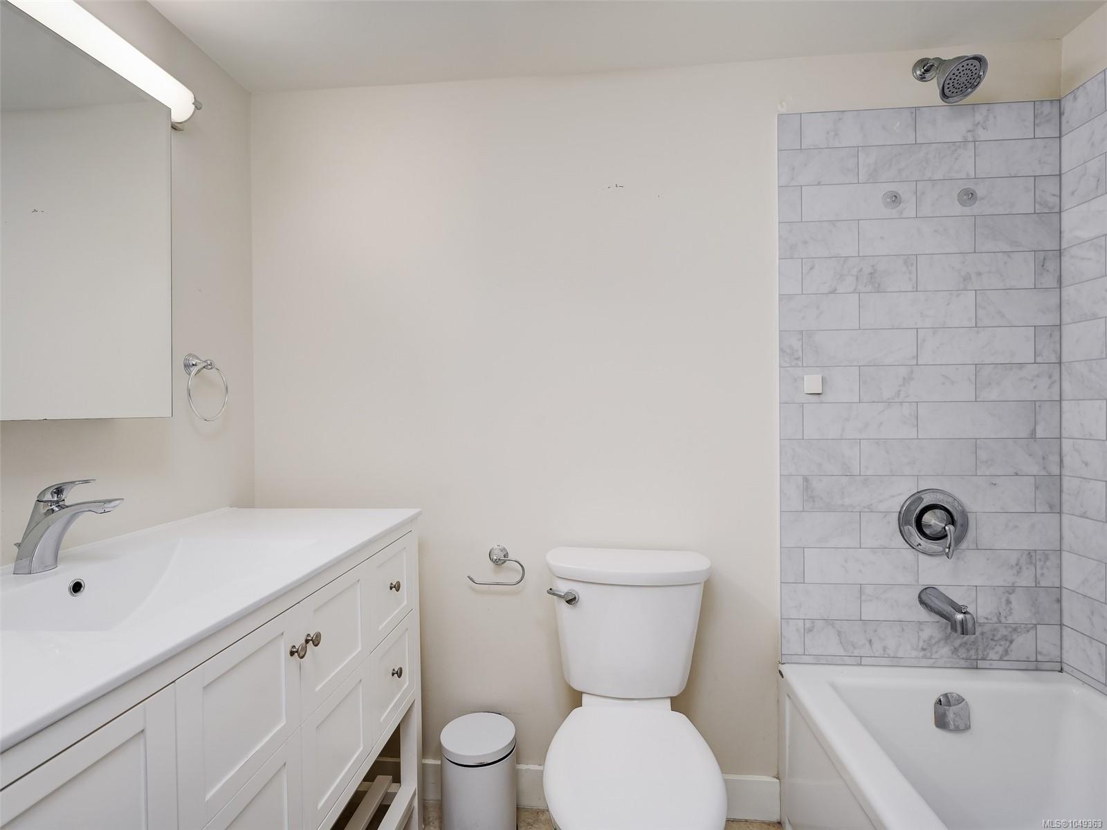206-1545 Pandora Ave — listing photo 12 of 18