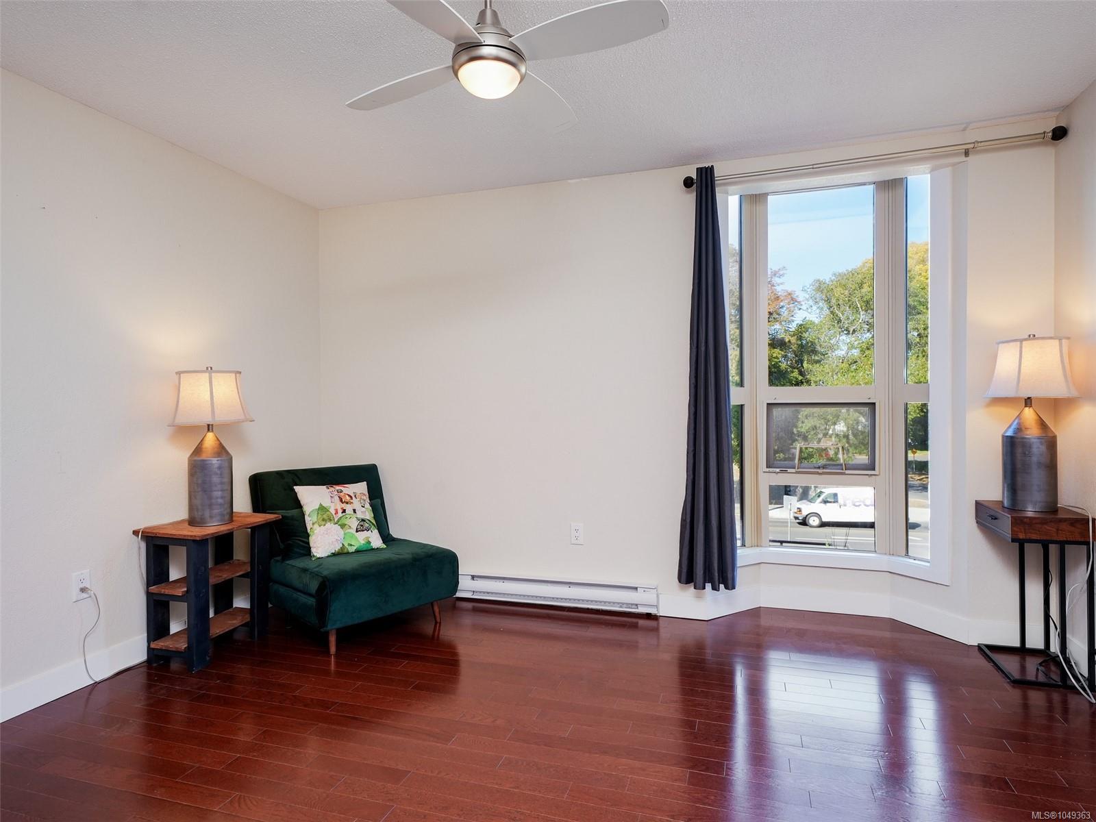 206-1545 Pandora Ave — listing photo 9 of 18