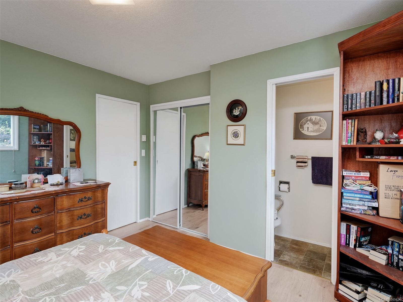 2045 Winmeadow Pl — listing photo 13 of 26