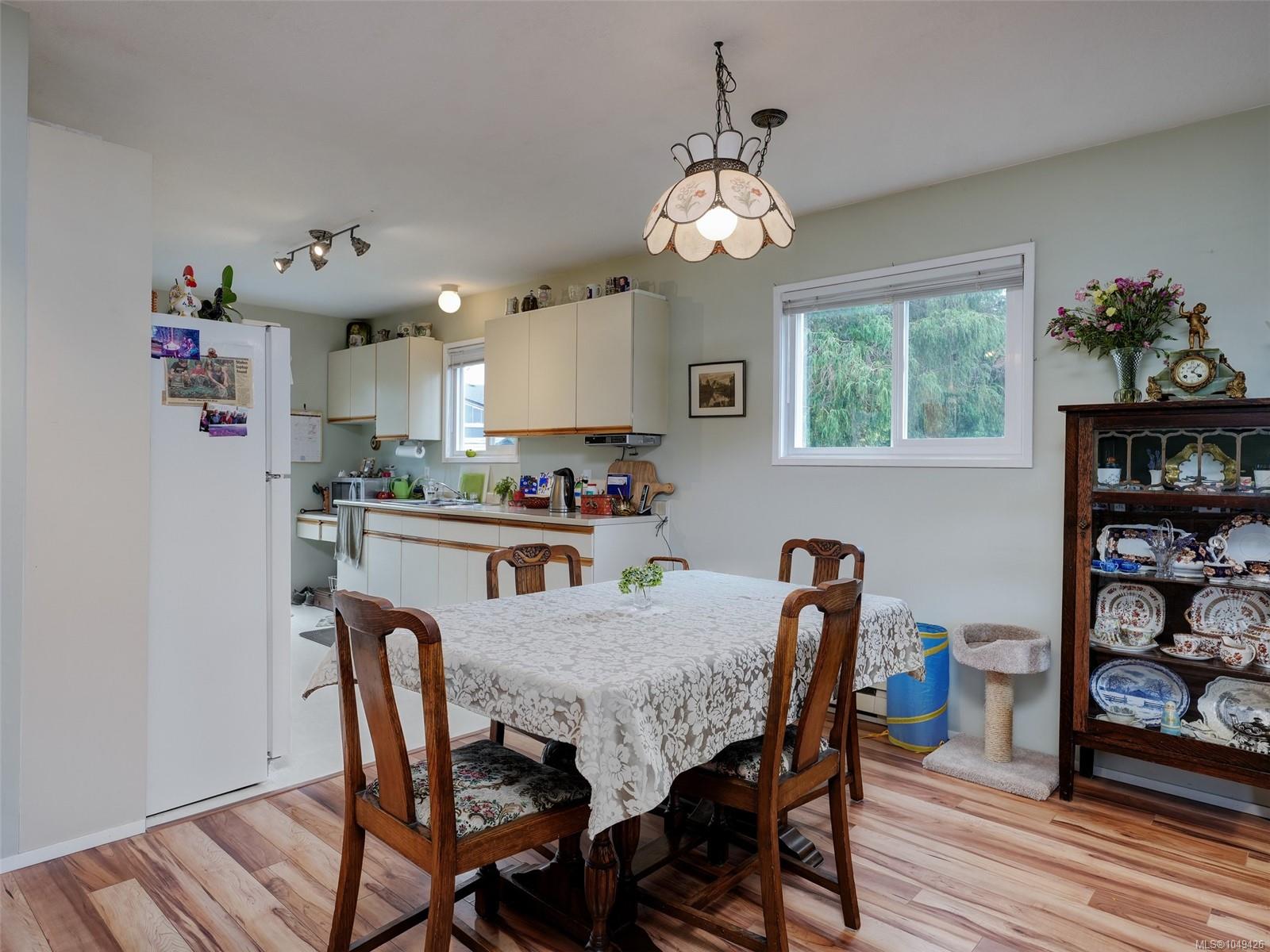 2045 Winmeadow Pl — listing photo 7 of 26