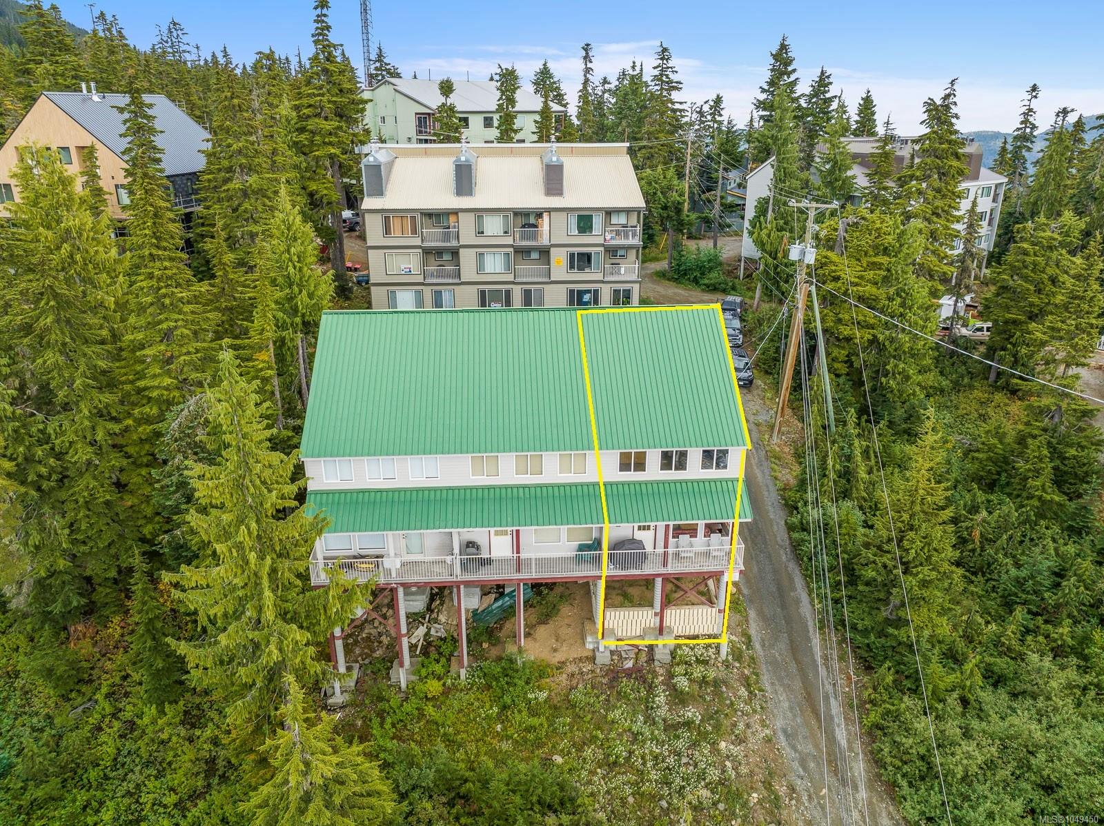 699 Castle Crag Cres, Courtenay