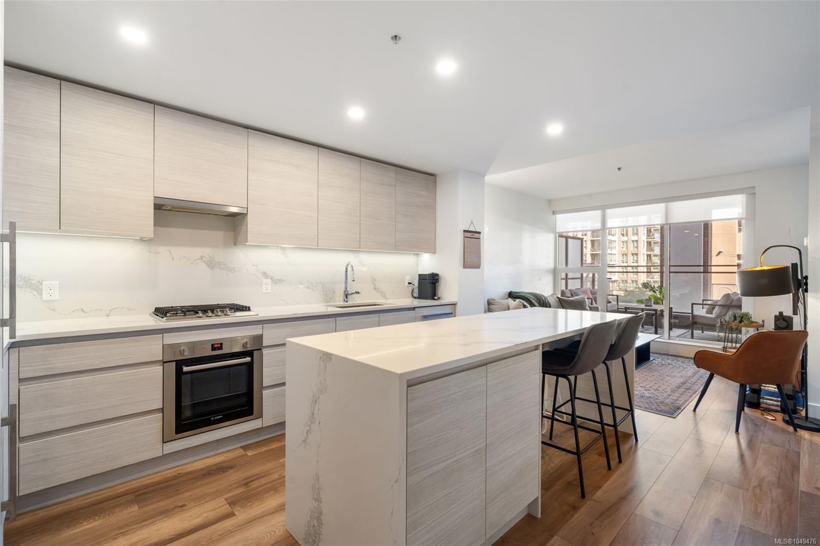 405-777 Herald St — listing photo 2 of 29