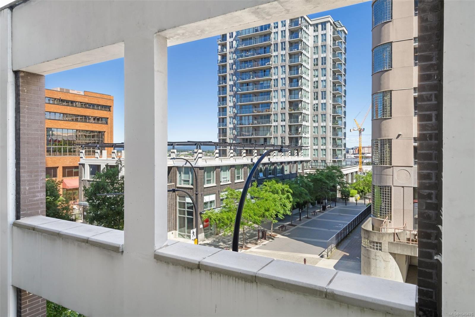 405-777 Herald St — listing photo 10 of 29