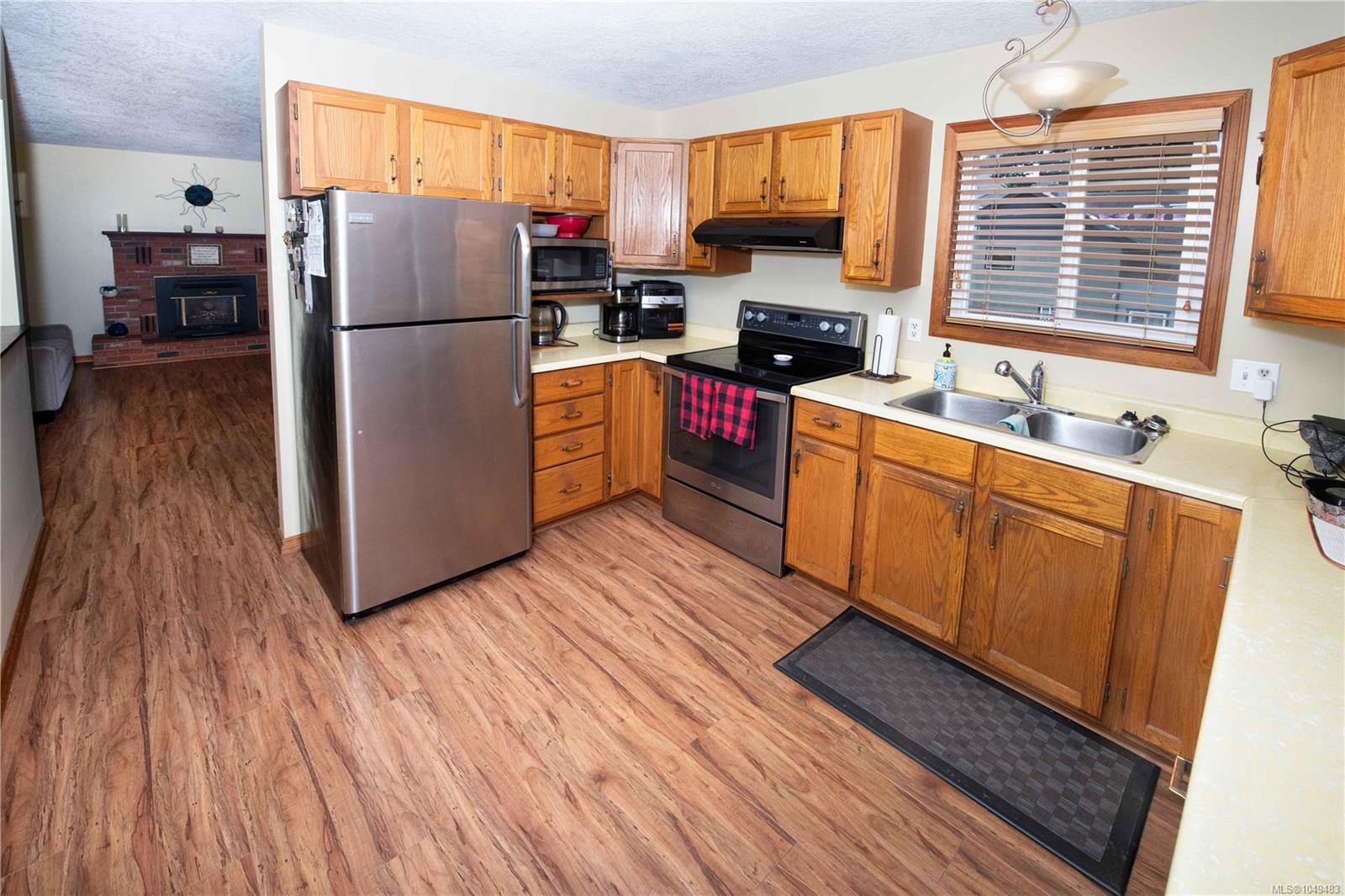 539 Downhome Dr — listing photo 9 of 85