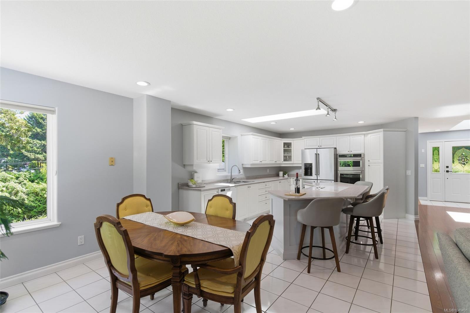 1608 Marina Way photo 4