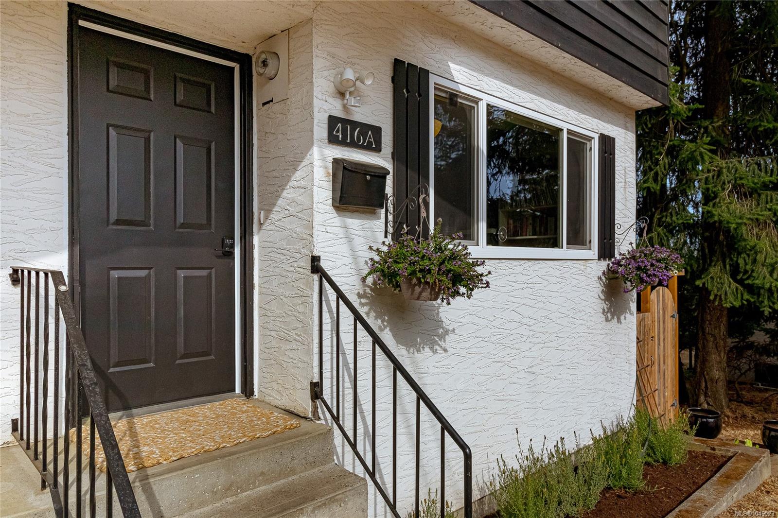 A-416 GAMBLE Pl — listing photo 4 of 27