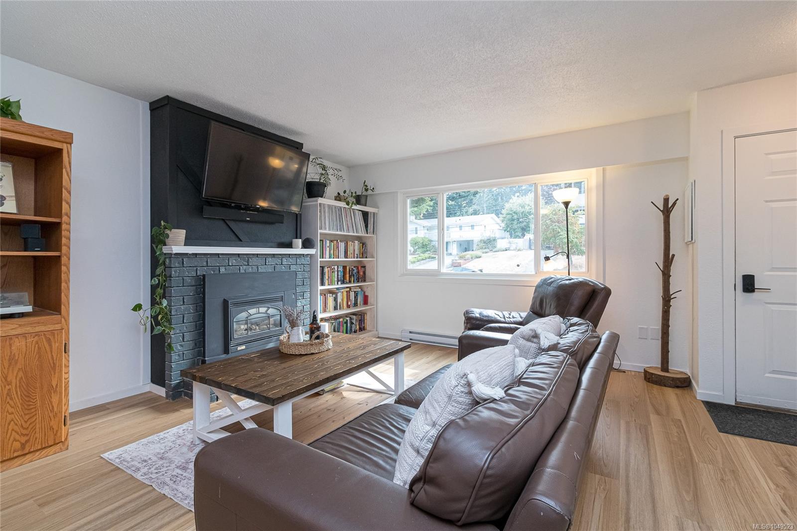 A-416 GAMBLE Pl — listing photo 6 of 27