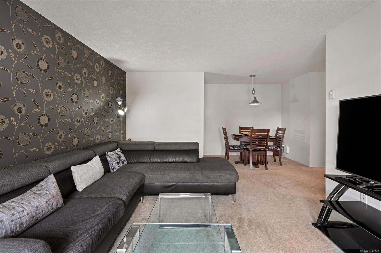 305-1593 Begbie St — listing photo 8 of 29