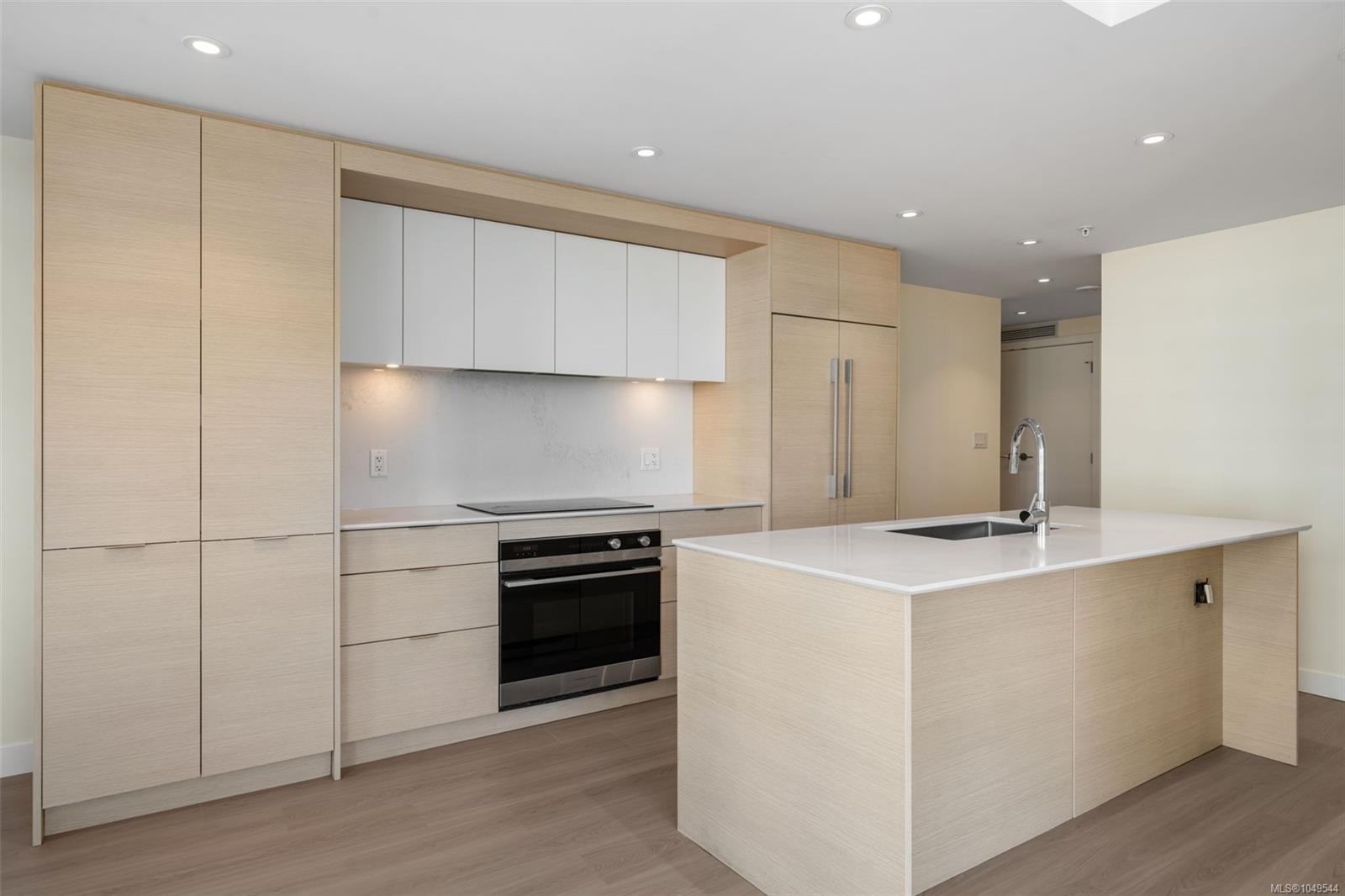 703-848 Yates St — listing photo 13 of 37