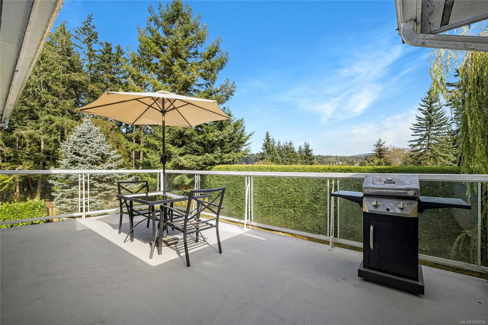 155 Seaview Ave — listing photo 7 of 23