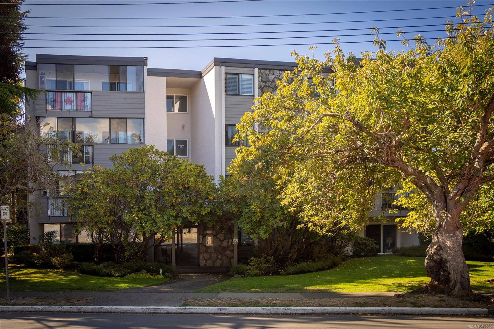 1157 Fairfield Rd, Victoria