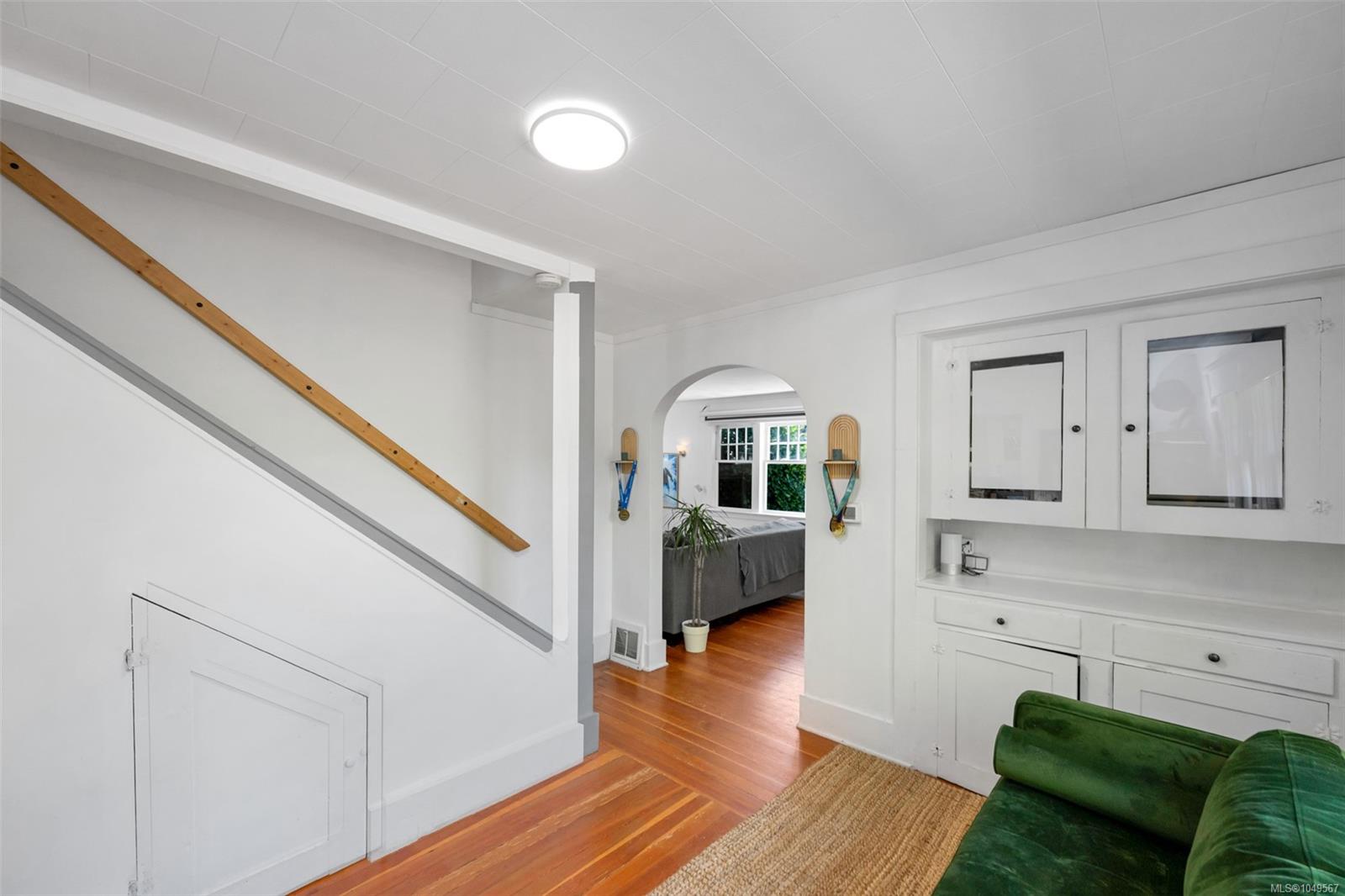 476 Ypres St — listing photo 10 of 38