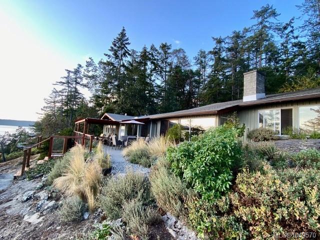 214 Dogwood Lane — listing photo 8 of 45