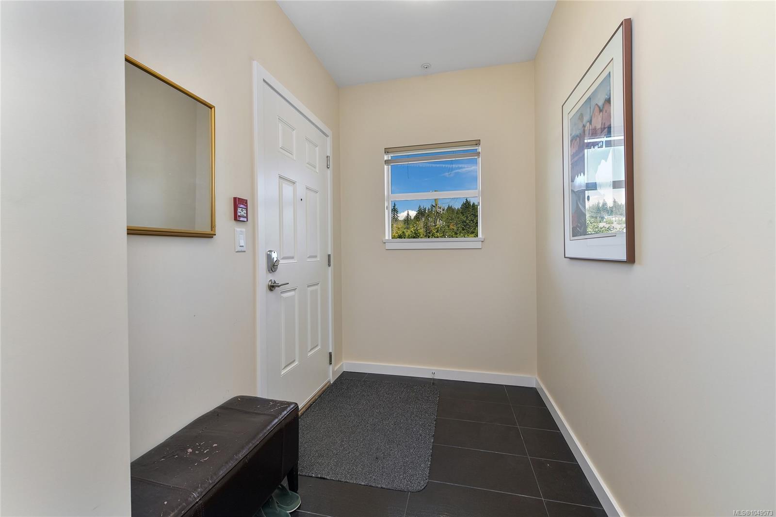 201-591 Latoria Rd — listing photo 6 of 26