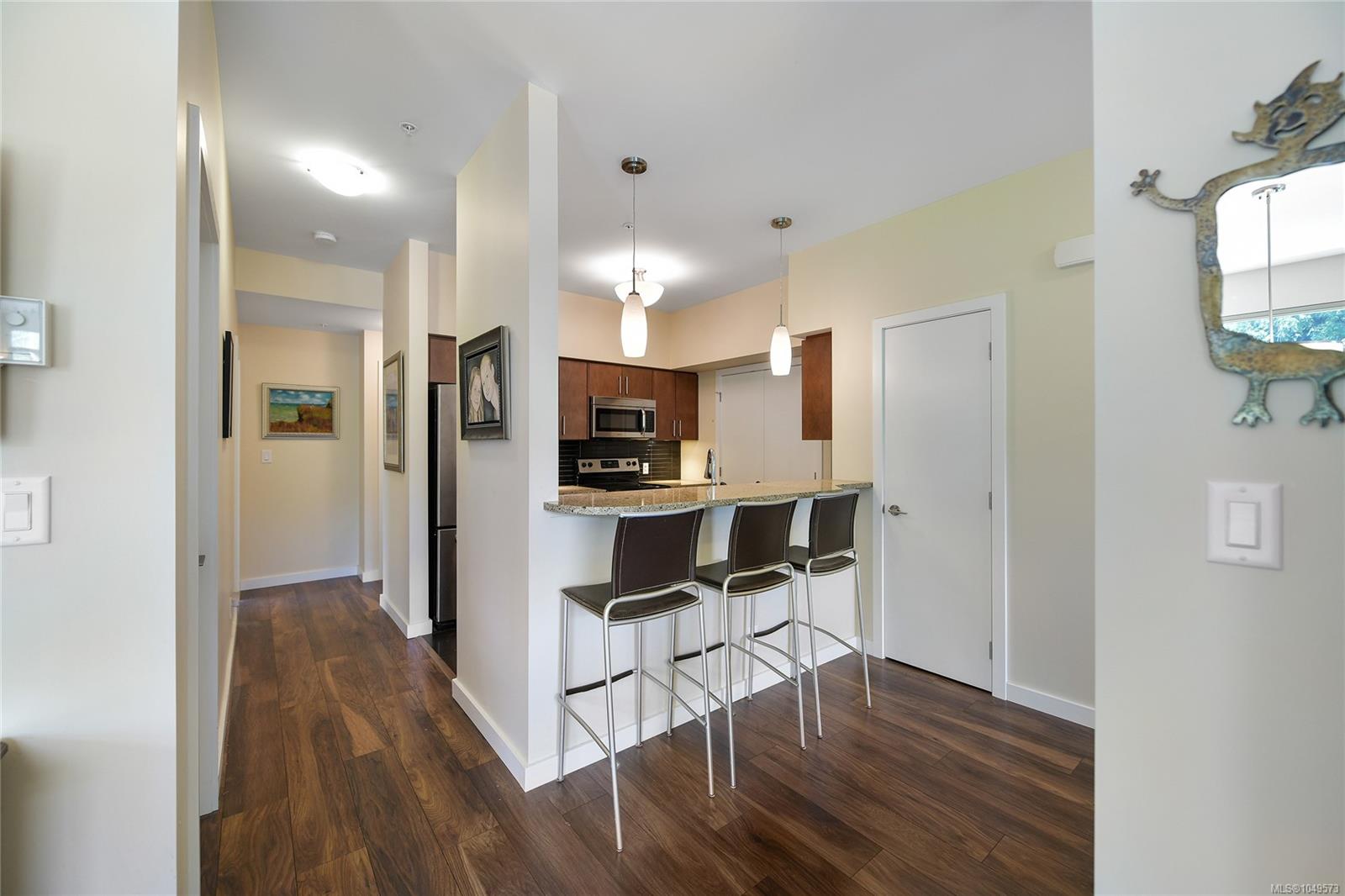 201-591 Latoria Rd — listing photo 9 of 26