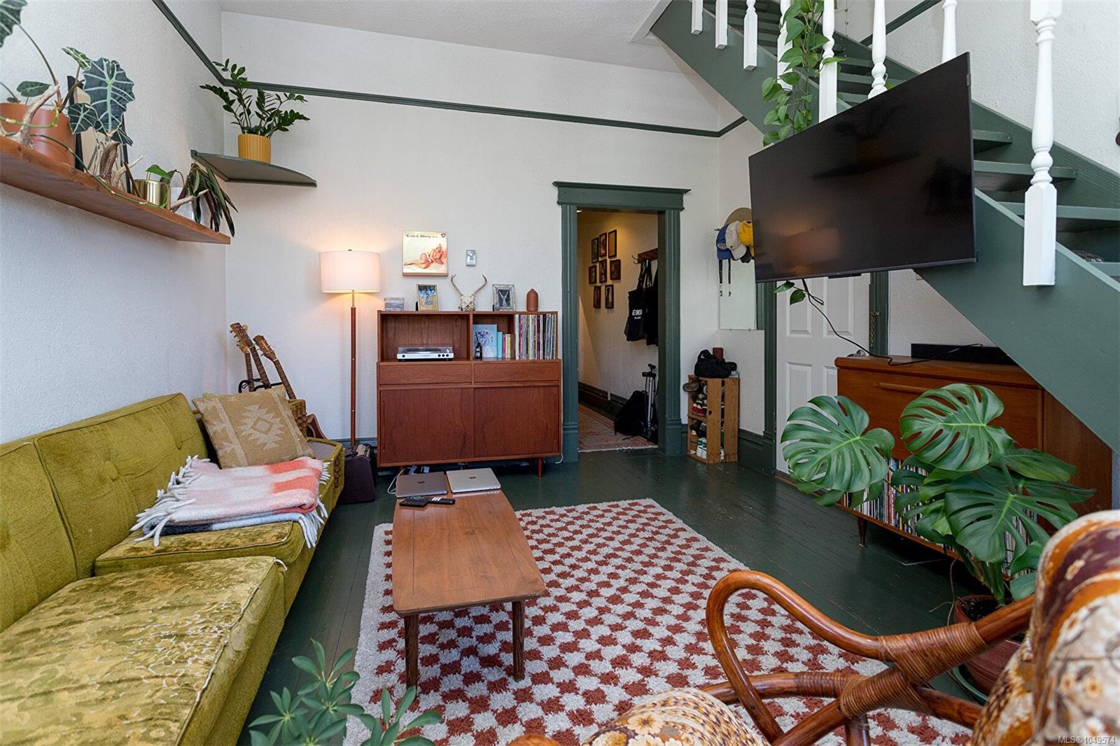 117 Medana St — listing photo 11 of 59
