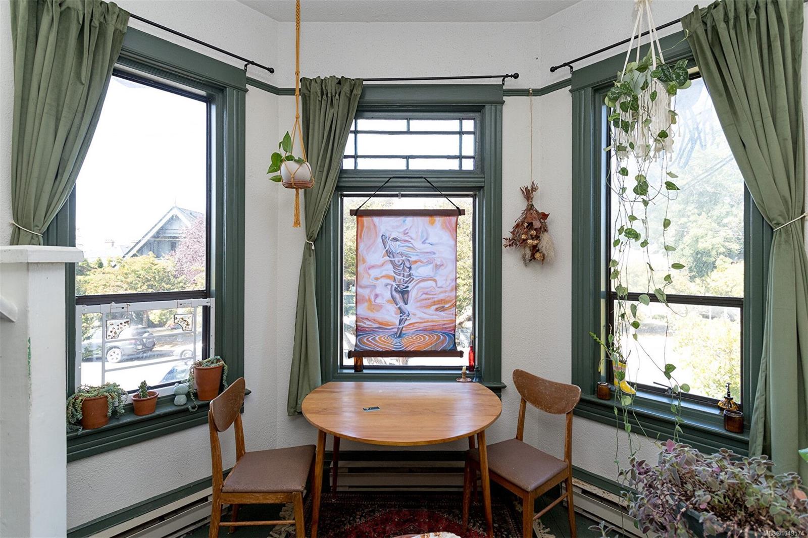 117 Medana St — listing photo 12 of 59