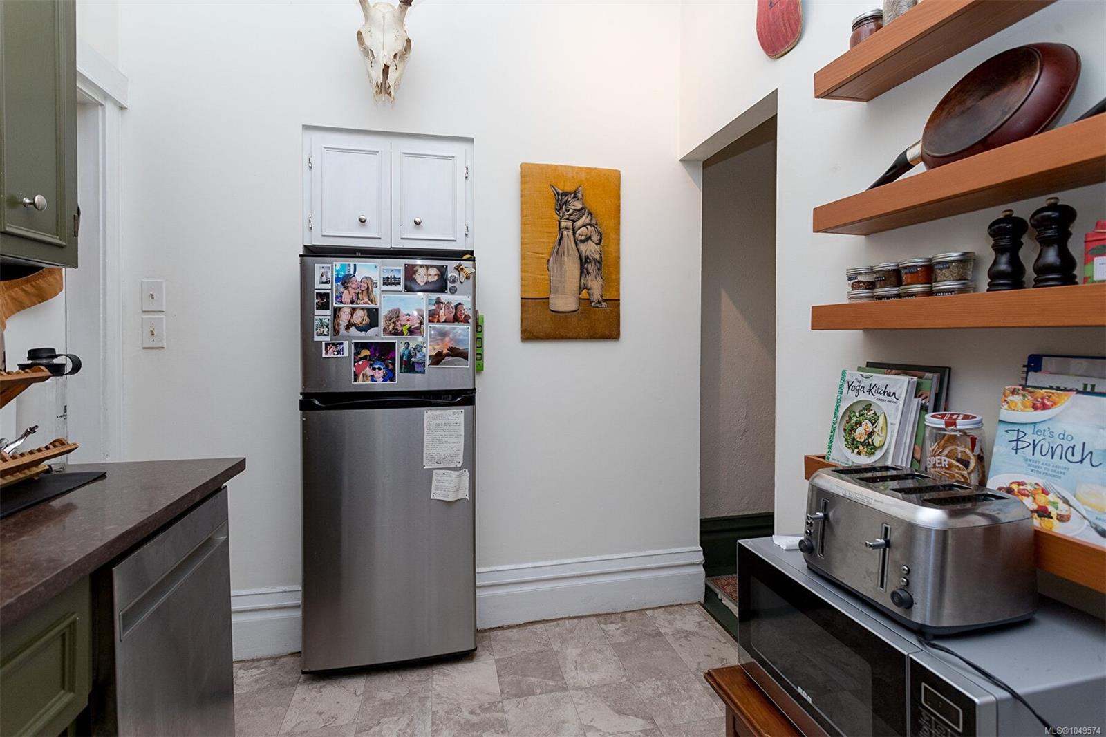 117 Medana St — listing photo 14 of 59