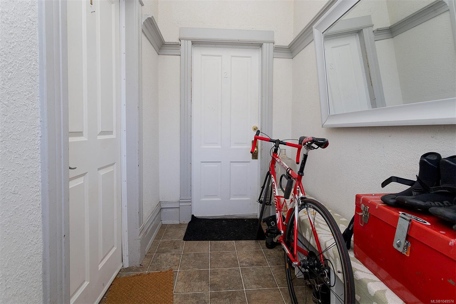 117 Medana St — listing photo 7 of 59