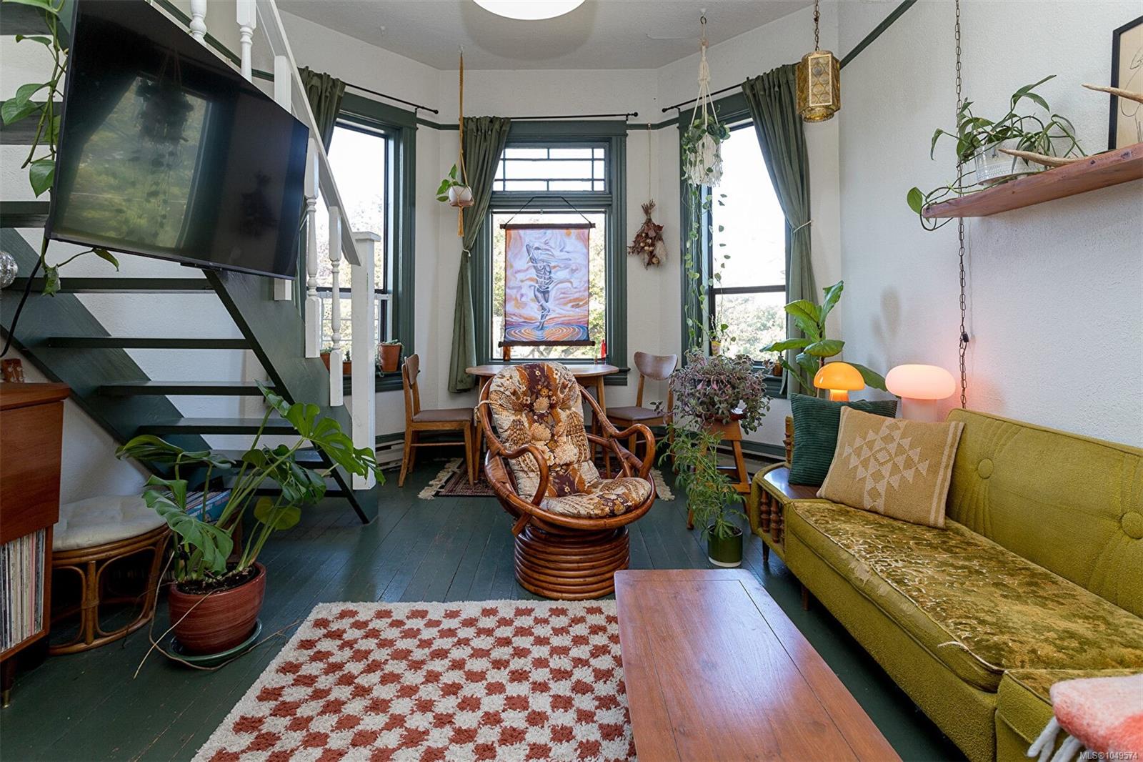 117 Medana St — listing photo 10 of 59