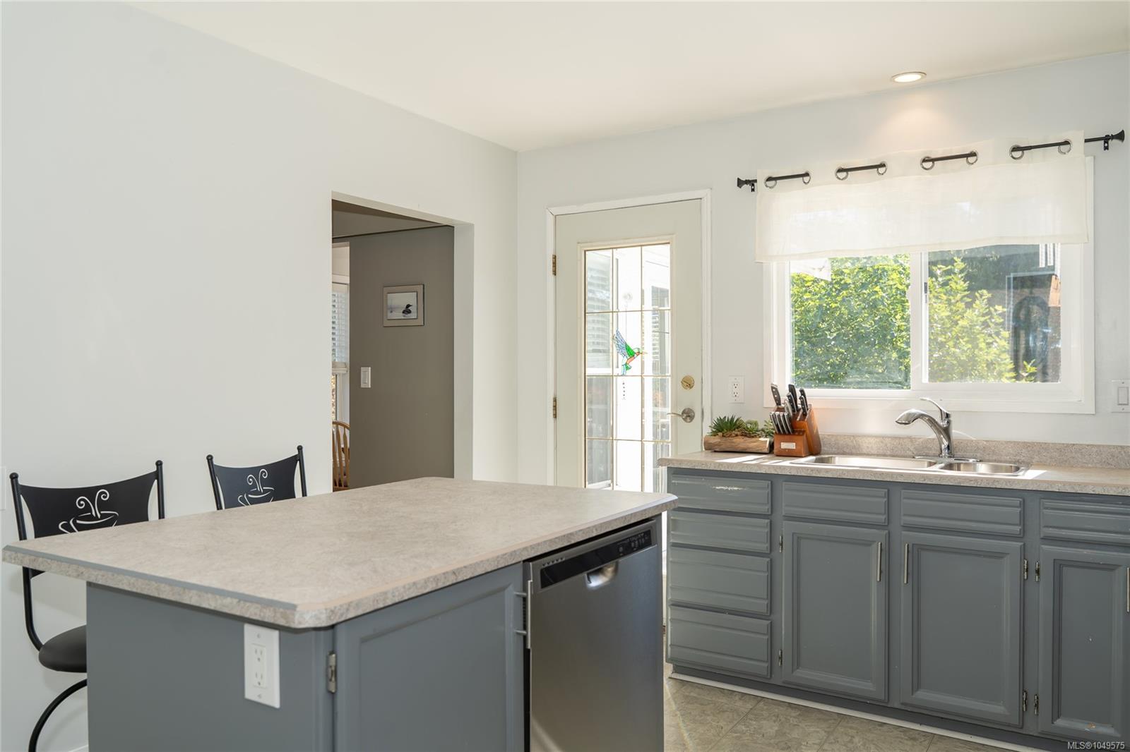 3057 Shoreview Dr — listing photo 11 of 29