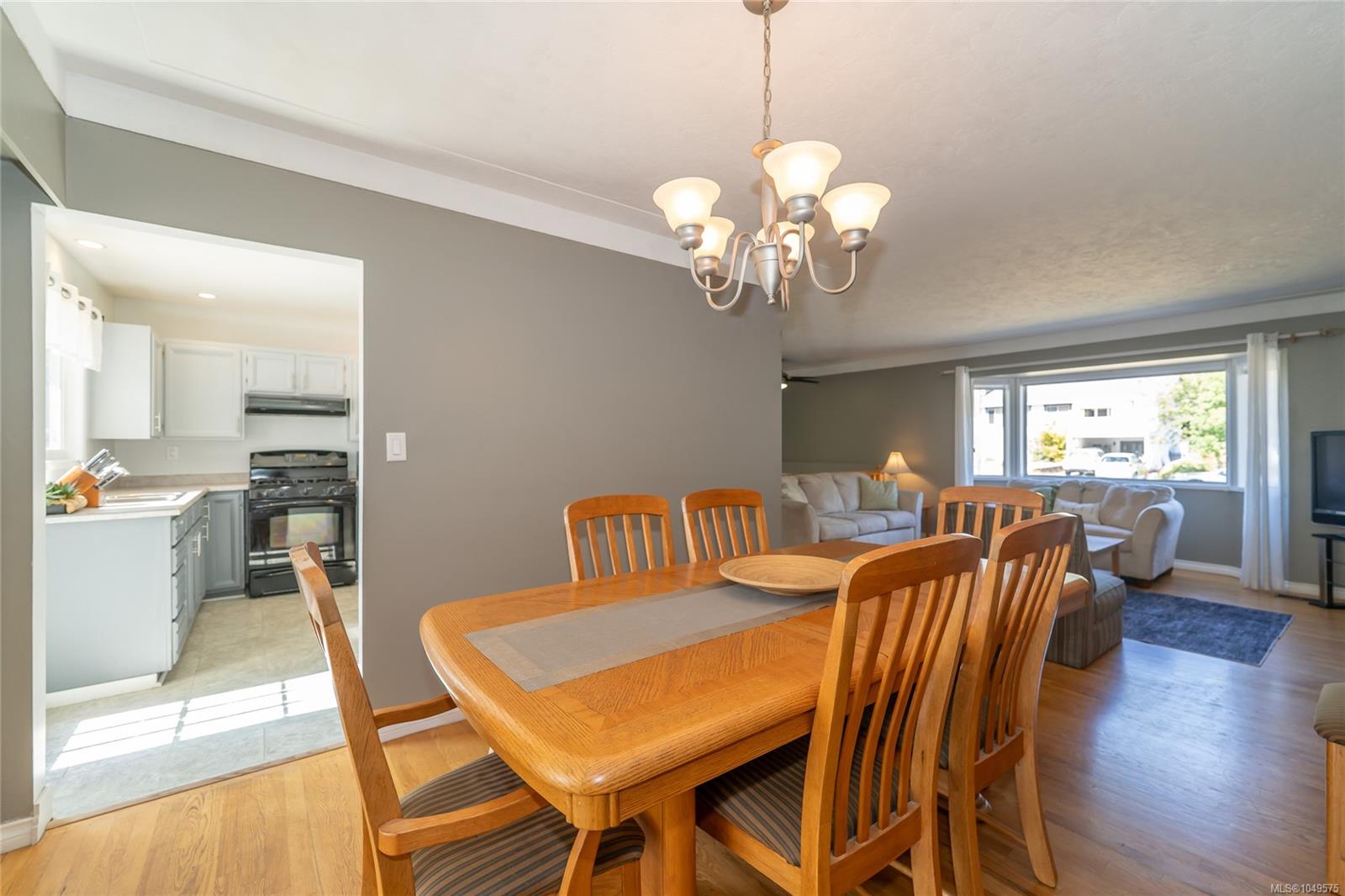 3057 Shoreview Dr — listing photo 6 of 29