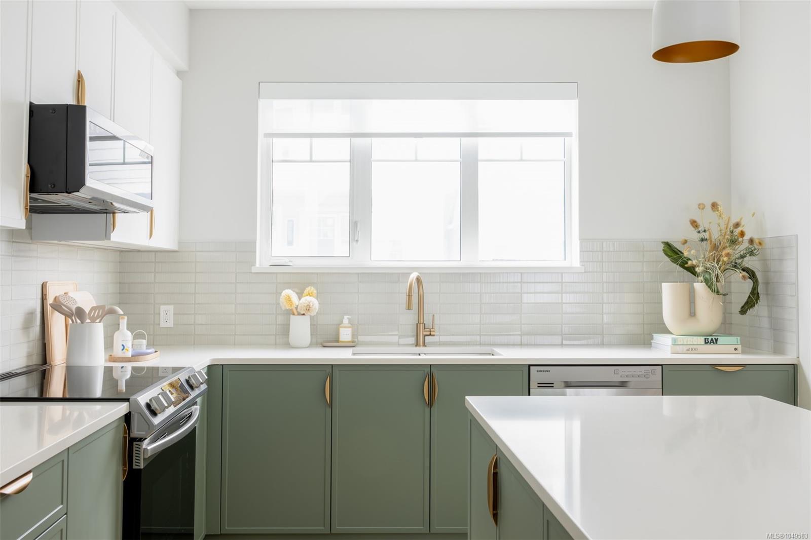 109-3230 Glendale Pl — listing photo 4 of 25