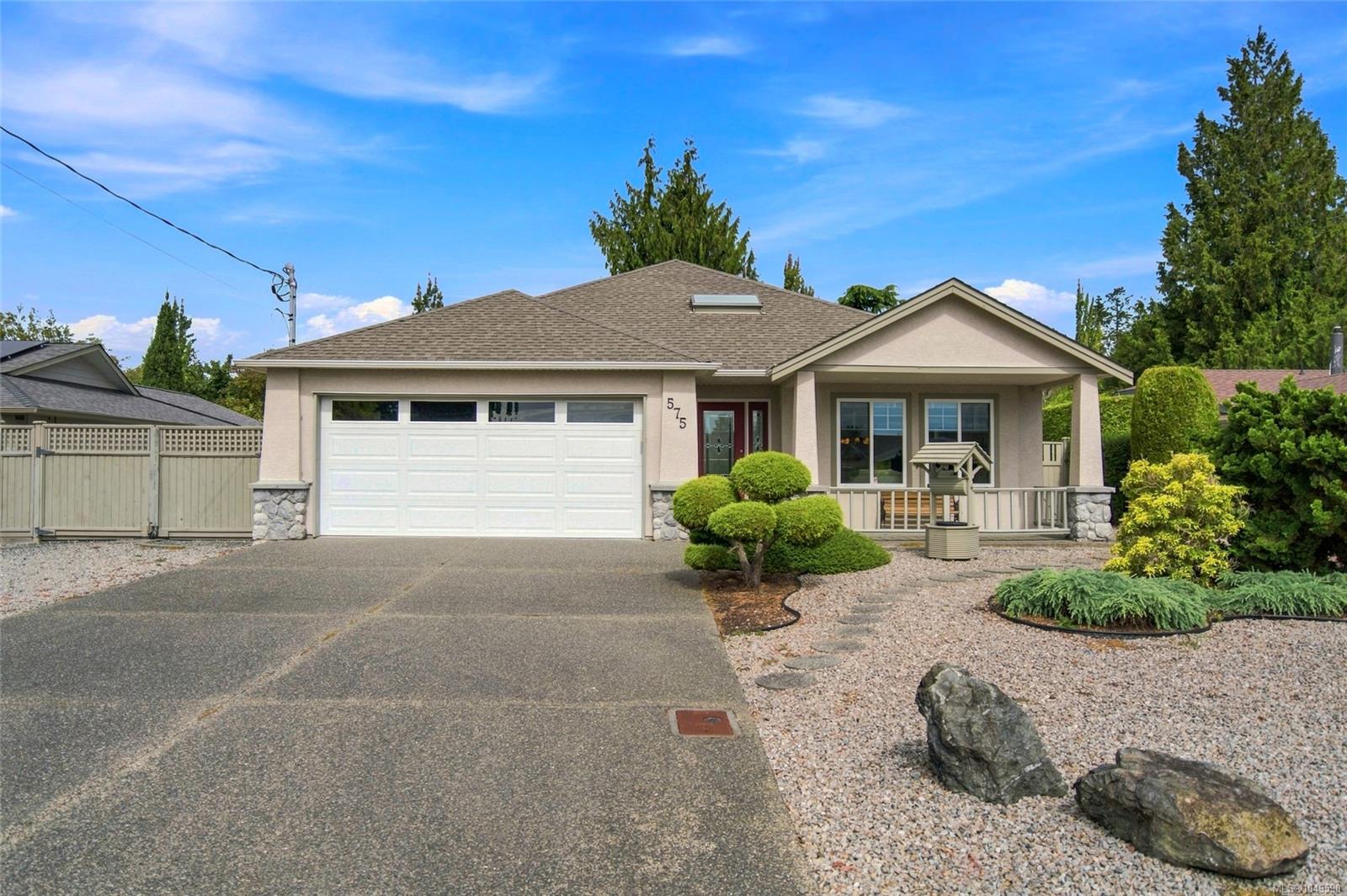 575 Panorama Pl, Parksville
