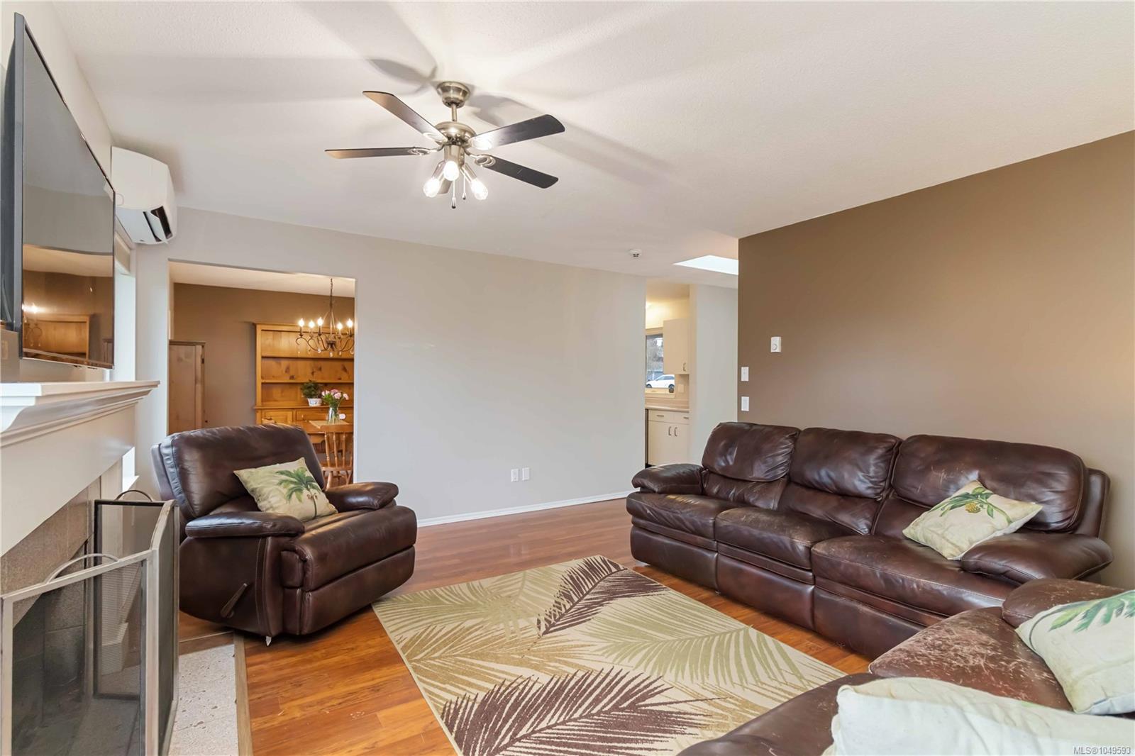 6756 Central Saanich Rd — listing photo 12 of 47