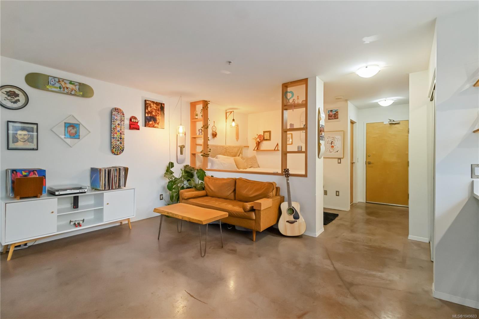 301-932 Johnson St — listing photo 8 of 22