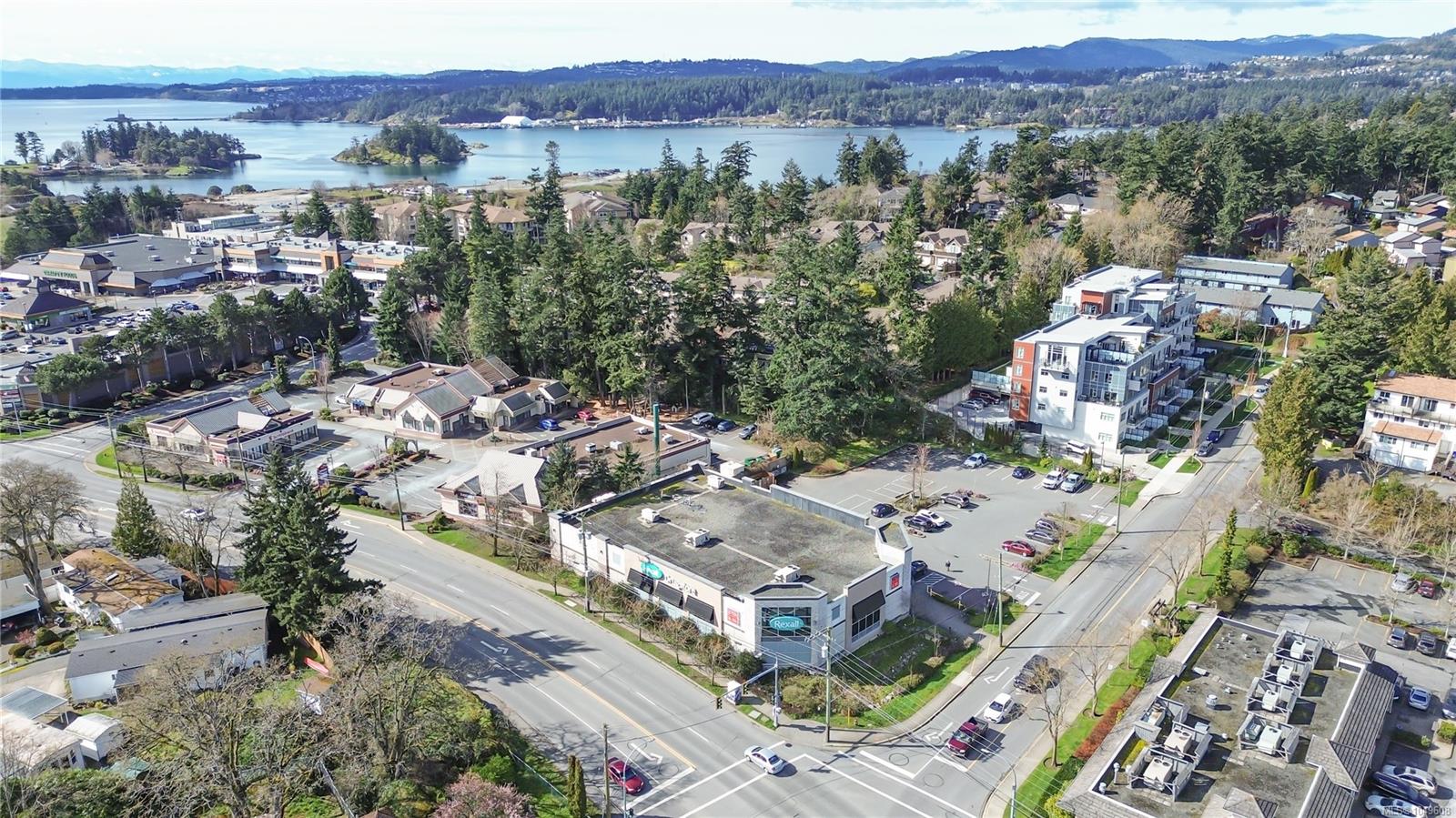1506 ADMIRALS Rd, View Royal