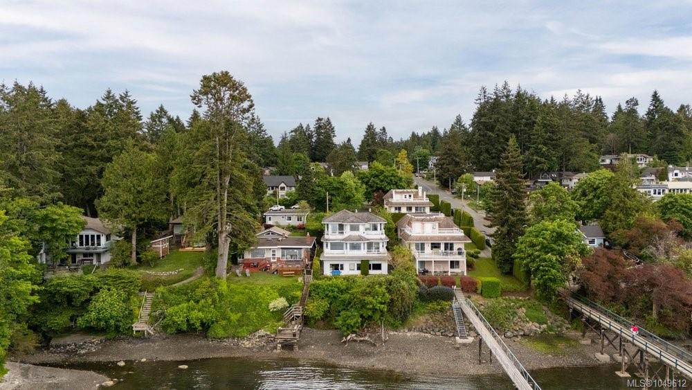 7014 Brentwood Dr — listing photo 2 of 77