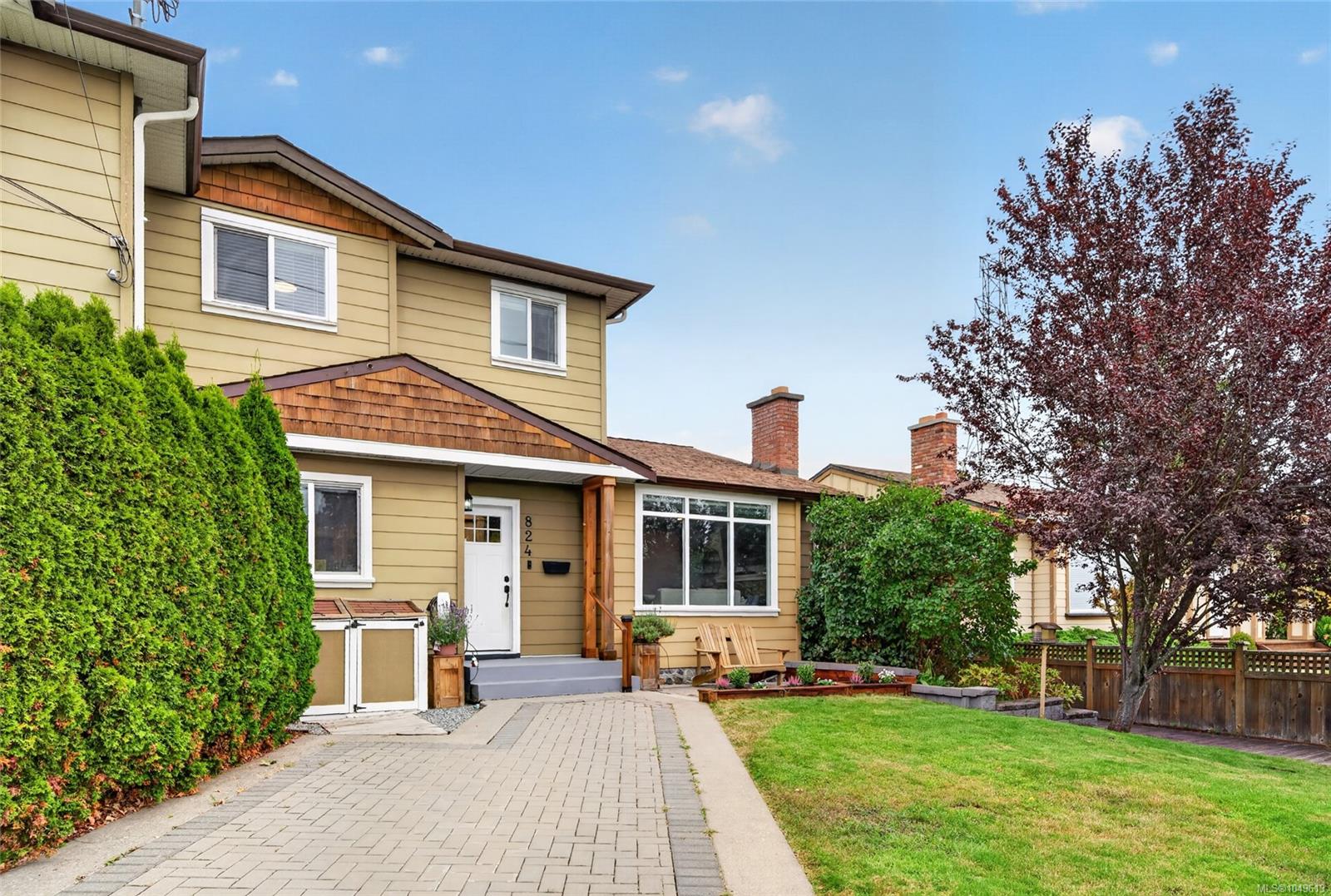 824 Beckwith Ave, Saanich