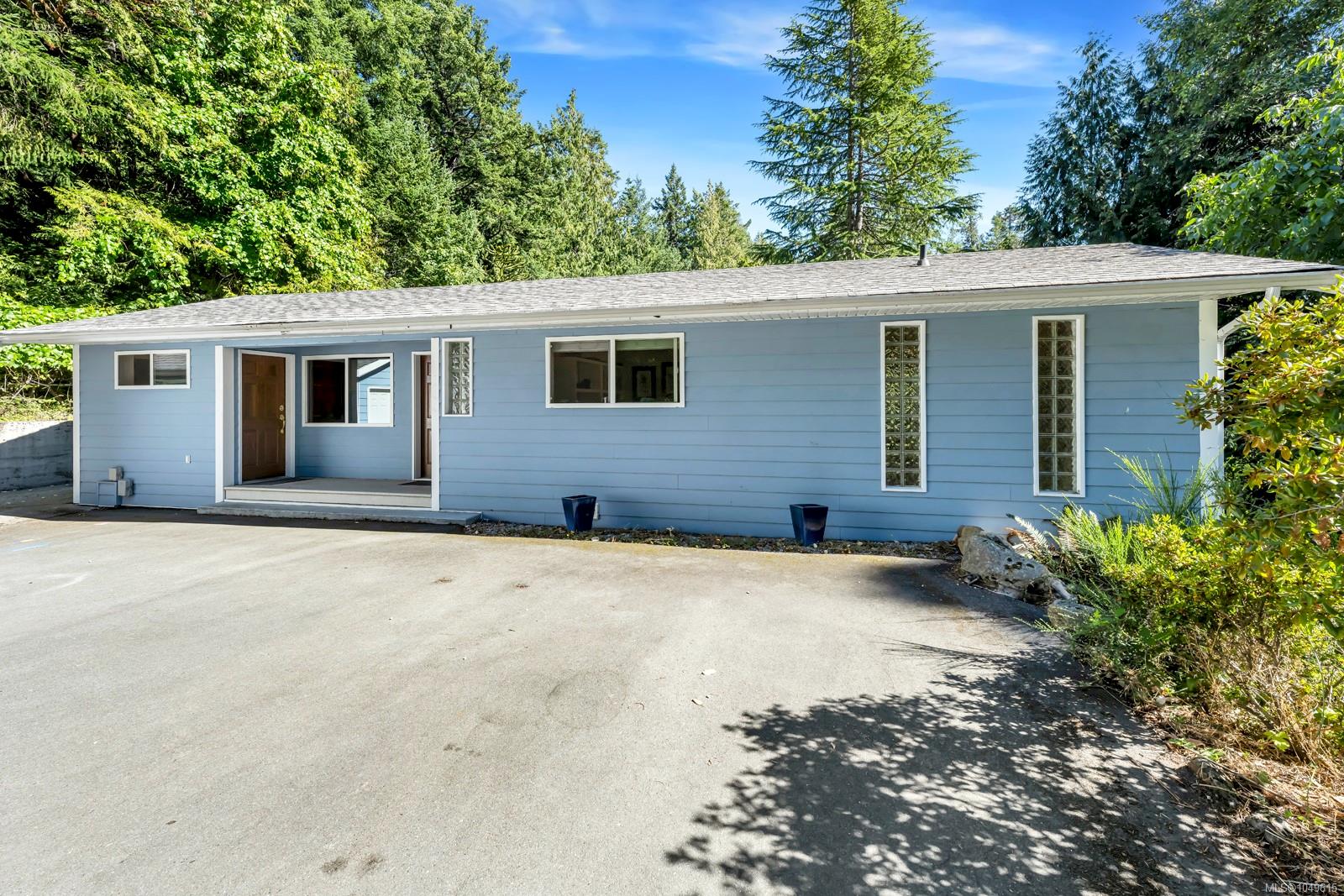 836 Walfred Rd — listing photo 4 of 43
