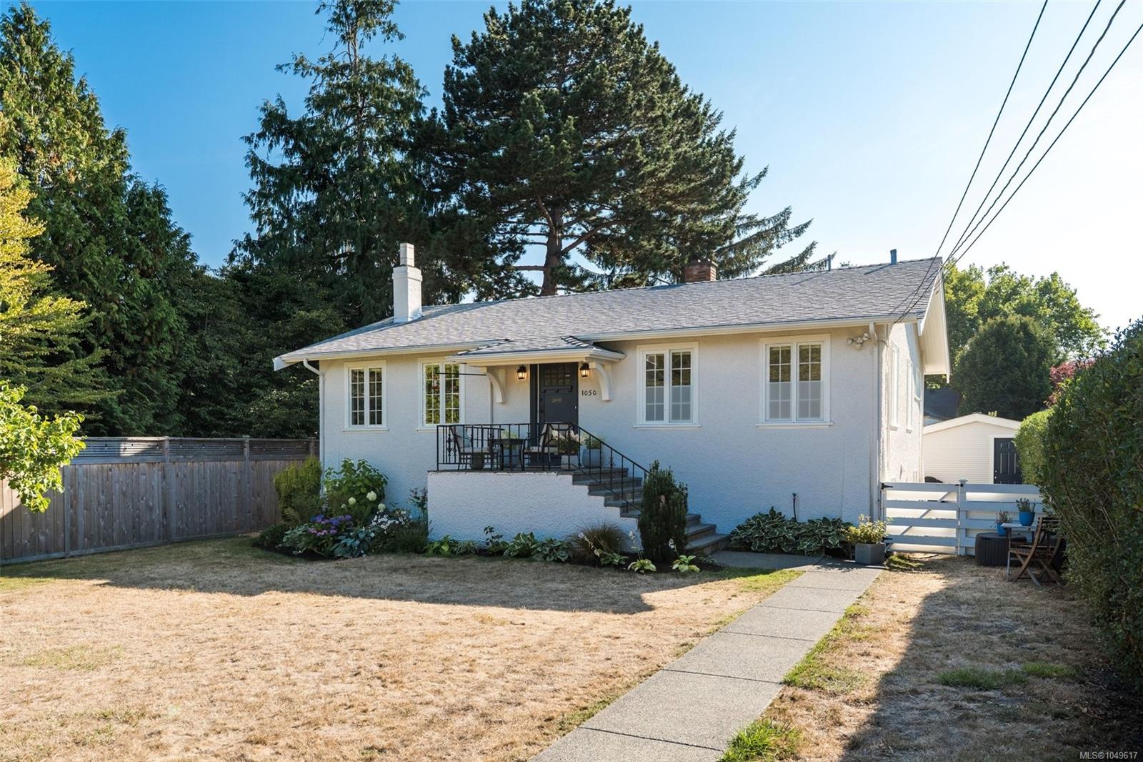 1050 Deal St — listing photo 4 of 49