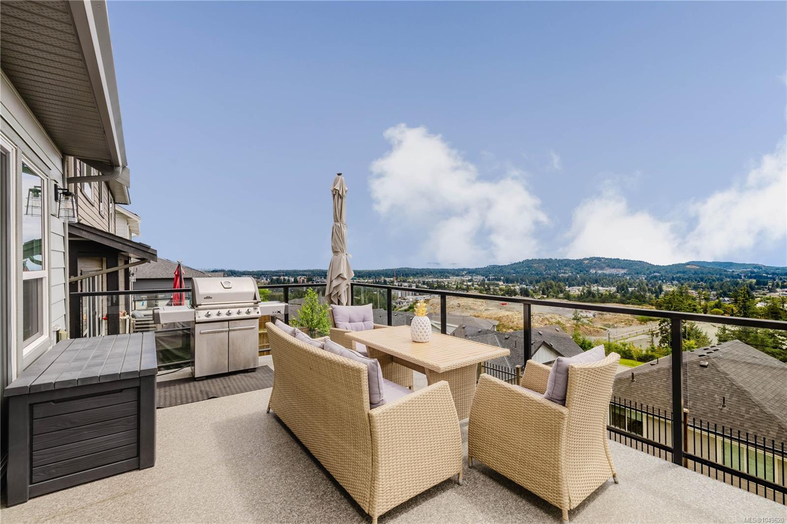 1375 Flint Ave — listing photo 13 of 54