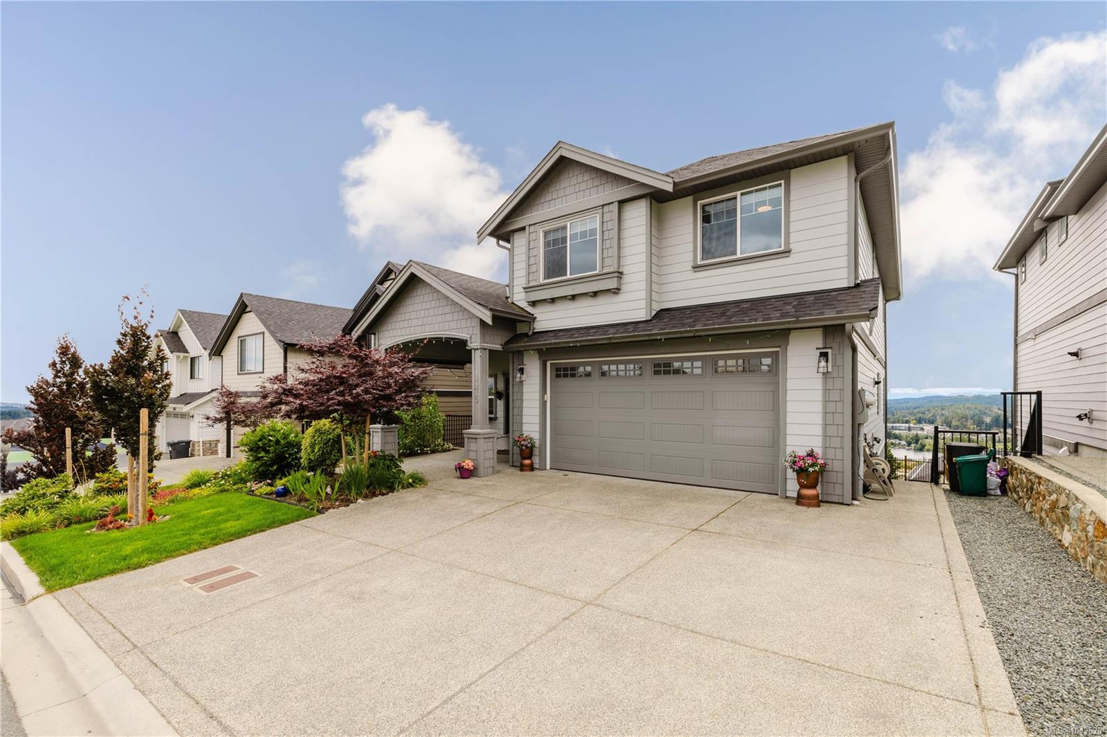 1375 Flint Ave — listing photo 4 of 54