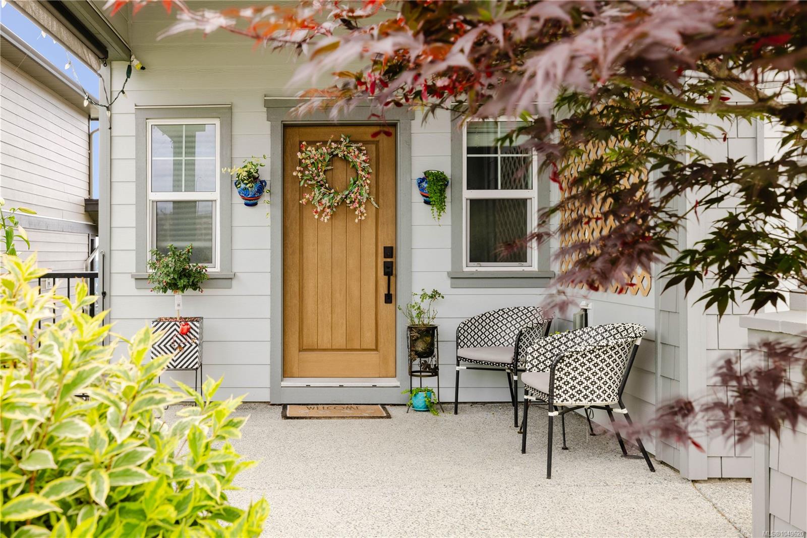 1375 Flint Ave — listing photo 6 of 54