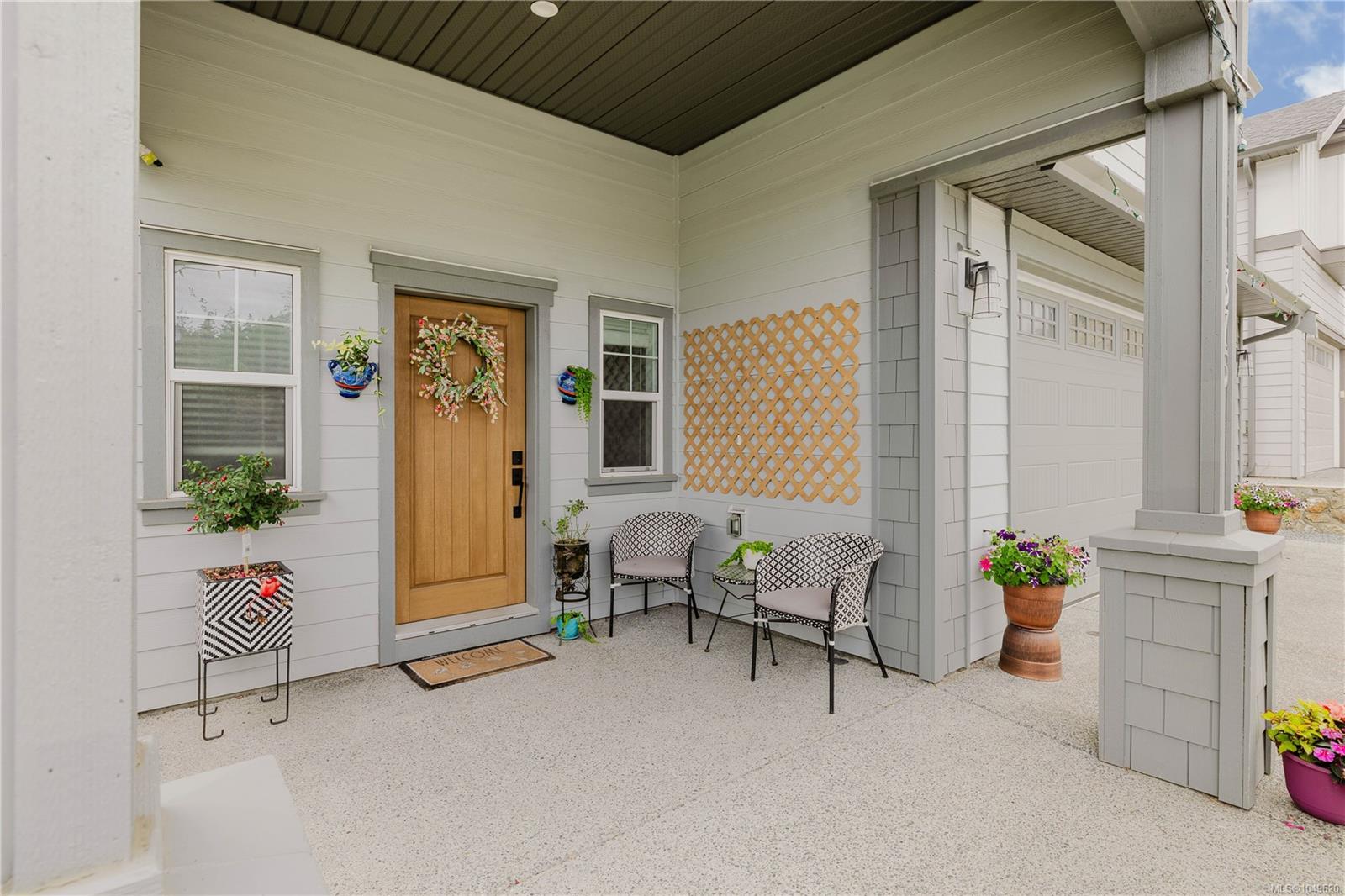 1375 Flint Ave — listing photo 7 of 54