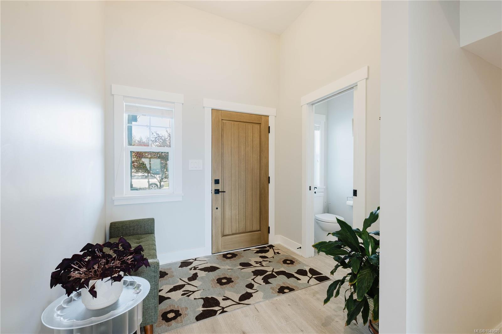 1375 Flint Ave — listing photo 8 of 54
