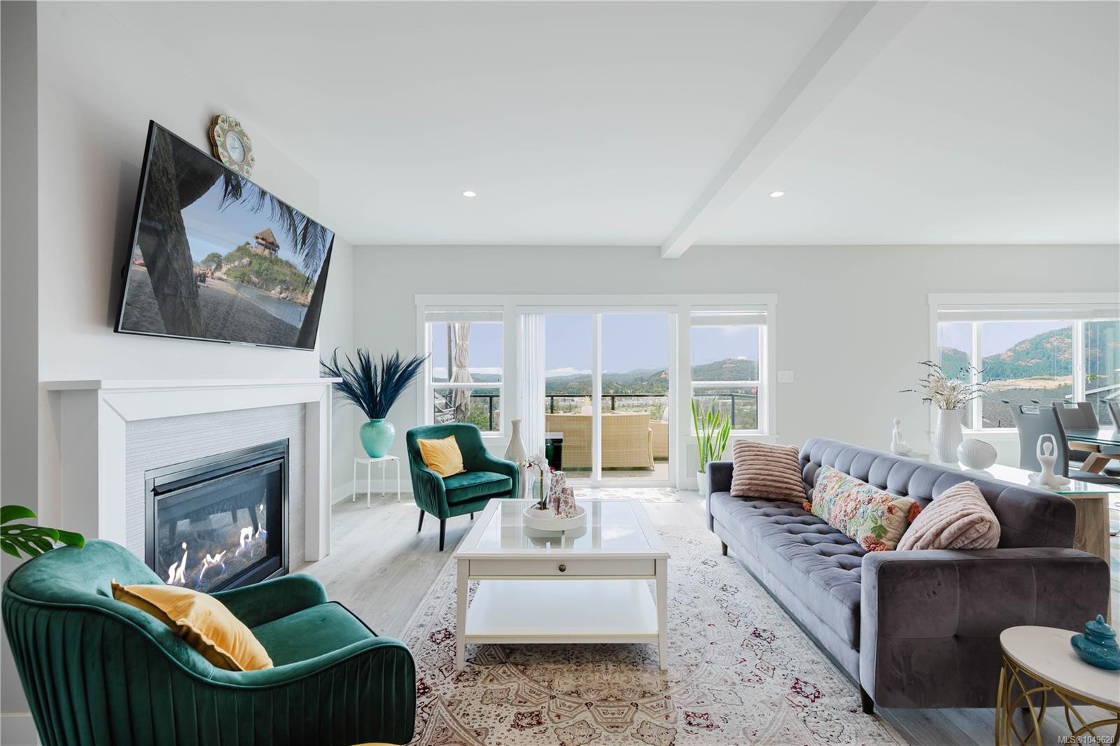1375 Flint Ave — listing photo 9 of 54